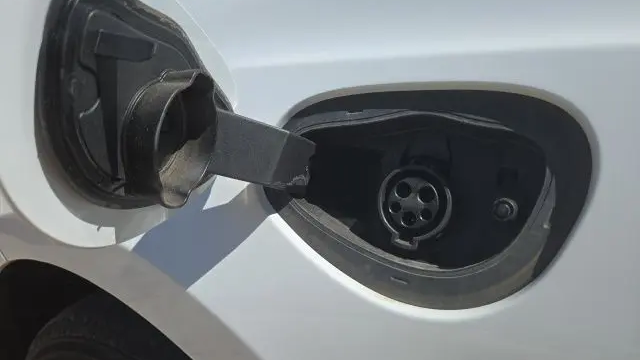 2024 Chrysler Pacifica Plug-In Hybrid Road Tripper
