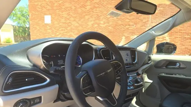 2024 Chrysler Pacifica Plug-In Hybrid Road Tripper