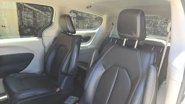 2024 Chrysler Pacifica Plug-In Hybrid Road Tripper