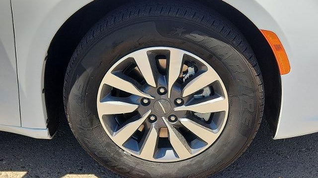2024 Chrysler Pacifica Plug-In Hybrid Road Tripper