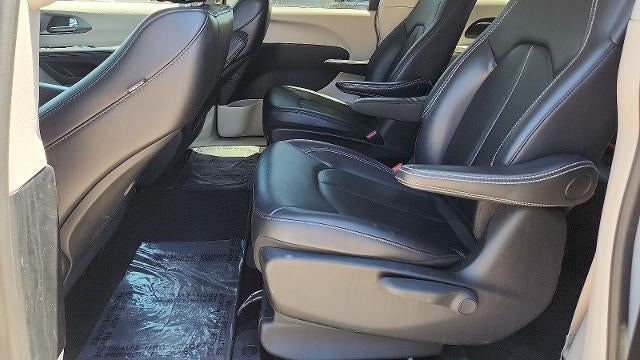 2024 Chrysler Pacifica Plug-In Hybrid Road Tripper