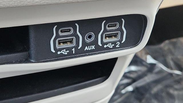 2024 Chrysler Pacifica Plug-In Hybrid Road Tripper