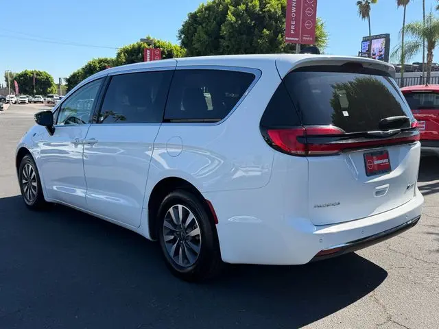 2024 Chrysler Pacifica - $19,598