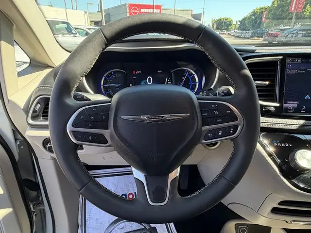 2024 Chrysler Pacifica - $19,598