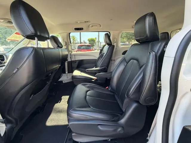 2024 Chrysler Pacifica - $19,598