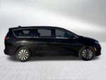2024 Pacifica Plug-In Hybrid Thumbnail 8
