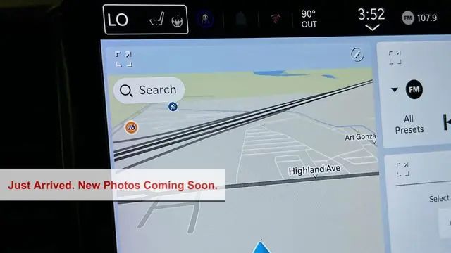 2024 Chrysler Pacifica Plug-In Hybrid Premium S Appearance