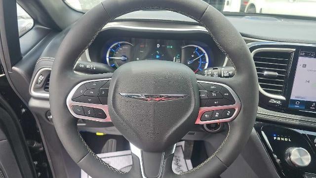 2025 Chrysler Pacifica Plug-In Hybrid Select