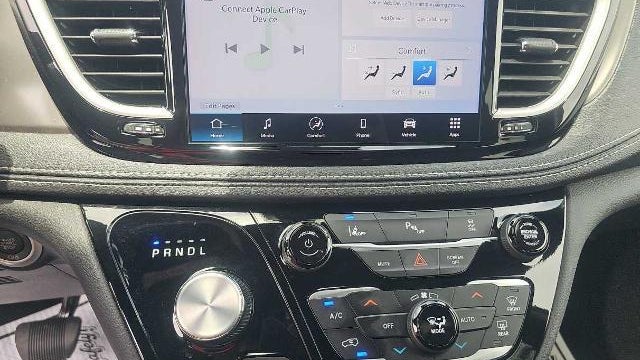 2025 Chrysler Pacifica Plug-In Hybrid Select