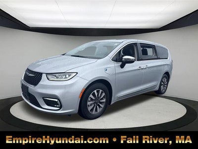 2023 Chrysler Pacifica Plug-In Hybrid Limited 4DR Mini-Van