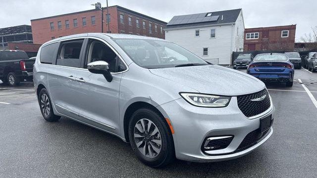 2023 Chrysler Pacifica Plug-In Hybrid Limited