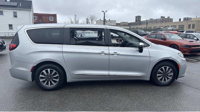 2023 Chrysler Pacifica Plug-In Hybrid Limited