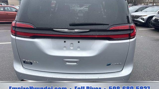 2023 Chrysler Pacifica Plug-In Hybrid Limited