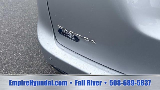 2023 Chrysler Pacifica Plug-In Hybrid Limited