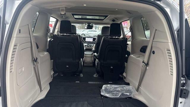 2023 Chrysler Pacifica Plug-In Hybrid Limited