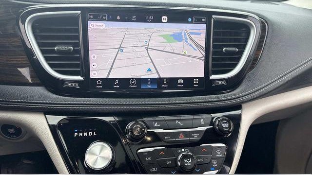 2023 Chrysler Pacifica Plug-In Hybrid Limited