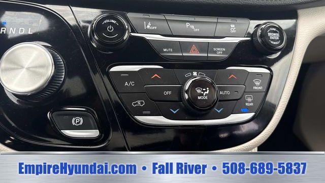 2023 Chrysler Pacifica Plug-In Hybrid Limited