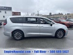2023 Pacifica Plug-In Hybrid Thumbnail 3