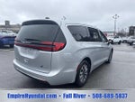 2023 Pacifica Plug-In Hybrid Thumbnail 9