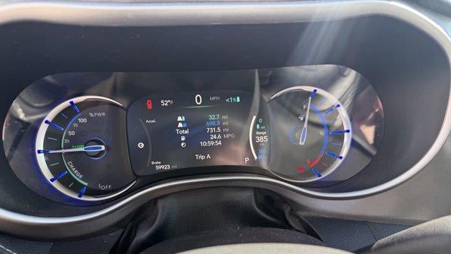 2024 Chrysler Pacifica Plug-In Hybrid Select