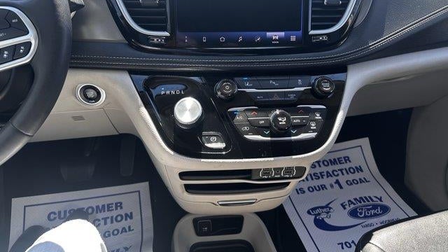 2024 Chrysler Pacifica Plug-In Hybrid Road Tripper