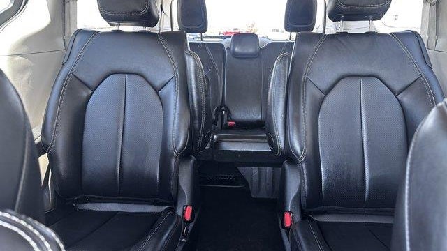 2024 Chrysler Pacifica Plug-In Hybrid Road Tripper