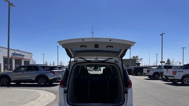 2024 Chrysler Pacifica Plug-In Hybrid Road Tripper