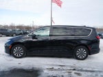 2024 Pacifica Plug-In Hybrid Thumbnail 5