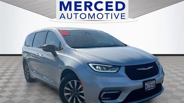 Preowned 2024 Chrysler Pacifica Plug-In Hybrid Select for Sale