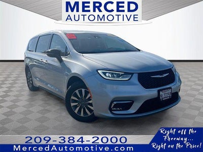 2024 Chrysler Pacifica Plug-In Hybrid Select 4DR Mini-Van