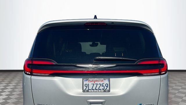 2024 Chrysler Pacifica Plug-In Hybrid Select