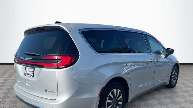 2024 Chrysler Pacifica Plug-In Hybrid Select