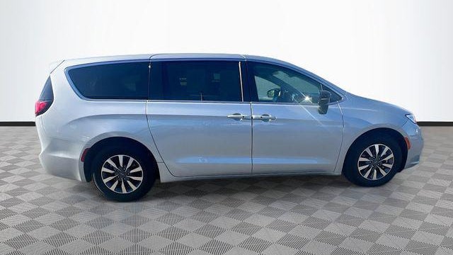 2024 Chrysler Pacifica Plug-In Hybrid Select