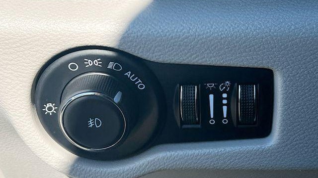2024 Chrysler Pacifica Plug-In Hybrid Select
