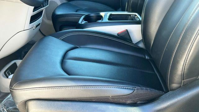 2024 Chrysler Pacifica Plug-In Hybrid Select