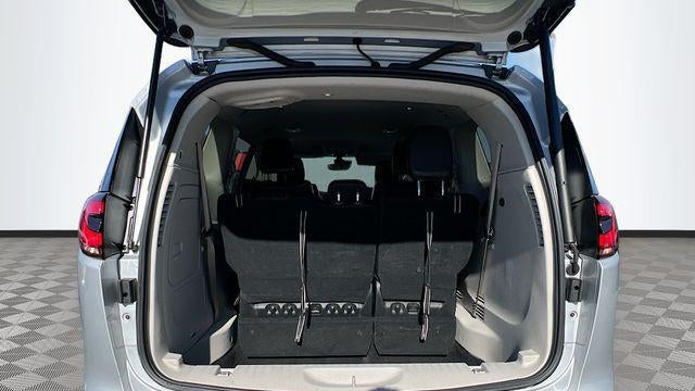2024 Chrysler Pacifica Plug-In Hybrid Select
