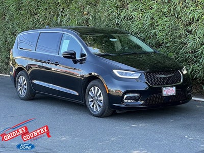 2024 Chrysler Pacifica Plug-In Hybrid Select 4DR Mini-Van