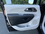 2024 Pacifica Plug-In Hybrid Thumbnail 10