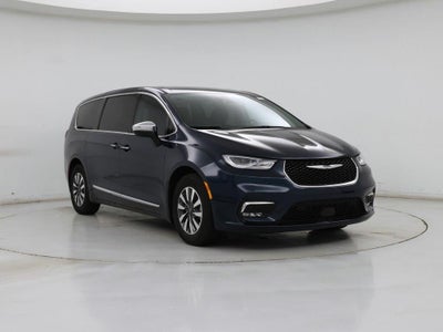 Photo of a 2023 Chrysler Pacifica Plug-In Hybrid Limited 4DR Mini-Van for sale