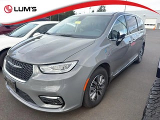 2023 Chrysler Pacifica Plug-In Hybrid with Ceramic Gray Clearcoat Exterior