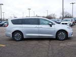 2023 Pacifica Plug-In Hybrid Thumbnail 32