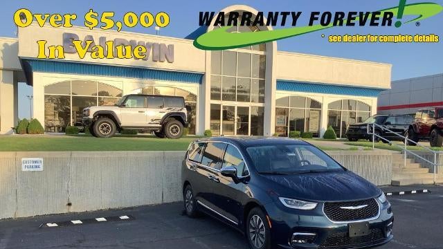 Preowned 2023 Chrysler Pacifica Plug-In Hybrid Limited for Sale