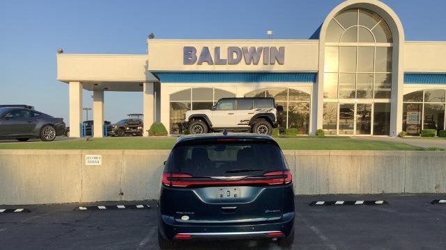 2023 Chrysler Pacifica Plug-In Hybrid Limited