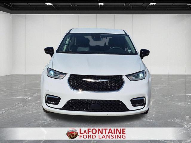 2024 Chrysler Pacifica - $25,845