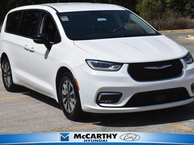 2024 Chrysler Pacifica Plug-In Hybrid Select 4DR Mini-Van