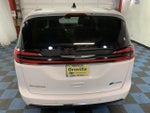 2024 Pacifica Plug-In Hybrid Thumbnail 4