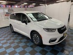 2024 Pacifica Plug-In Hybrid Thumbnail 7