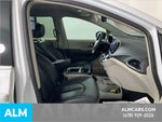 2024 Pacifica Plug-In Hybrid Thumbnail 35