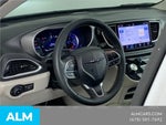 2024 Pacifica Plug-In Hybrid Thumbnail 8