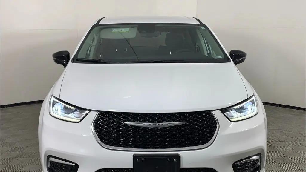 2024 Chrysler Pacifica Plug-In Hybrid Select